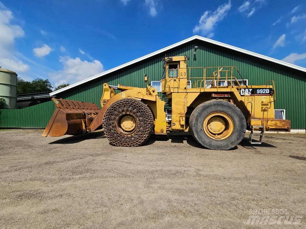 CAT 992 D Kolové nakladače