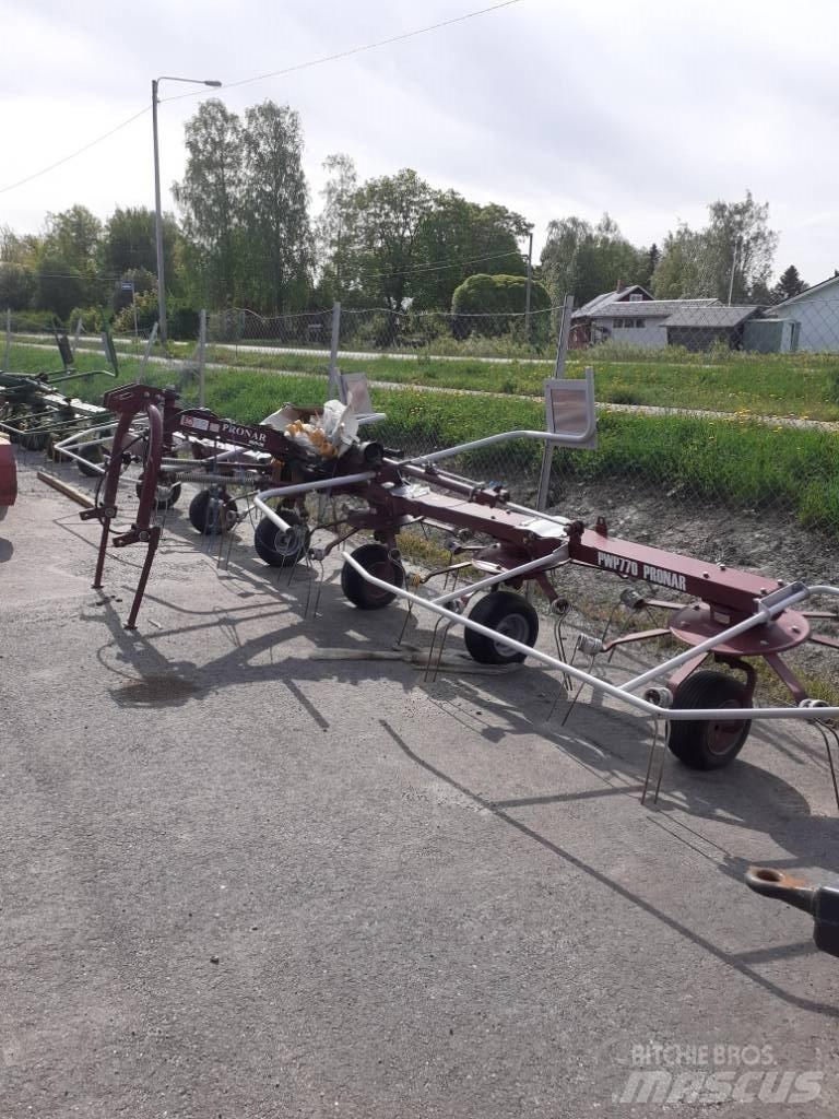 Pronar PWP 770 Obraceče a shrabovače sena