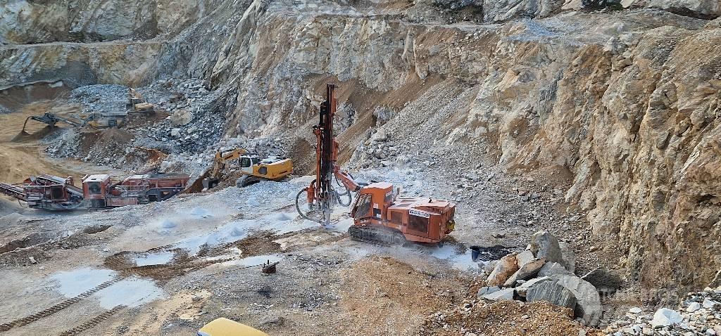 Tamrock PANTERA 800 Povrchové vrtací stroje