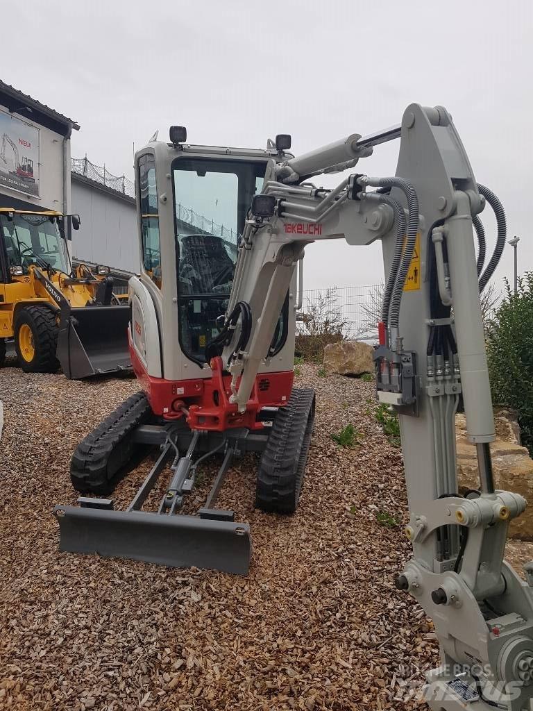 Takeuchi TB225 Mini rýpadla < 7t