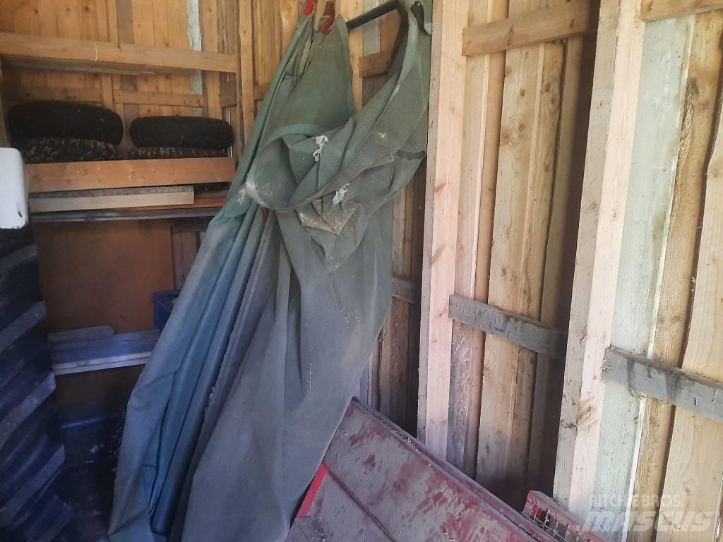 Tuhti Rehulaidat M90 Další přívěsné vozíky