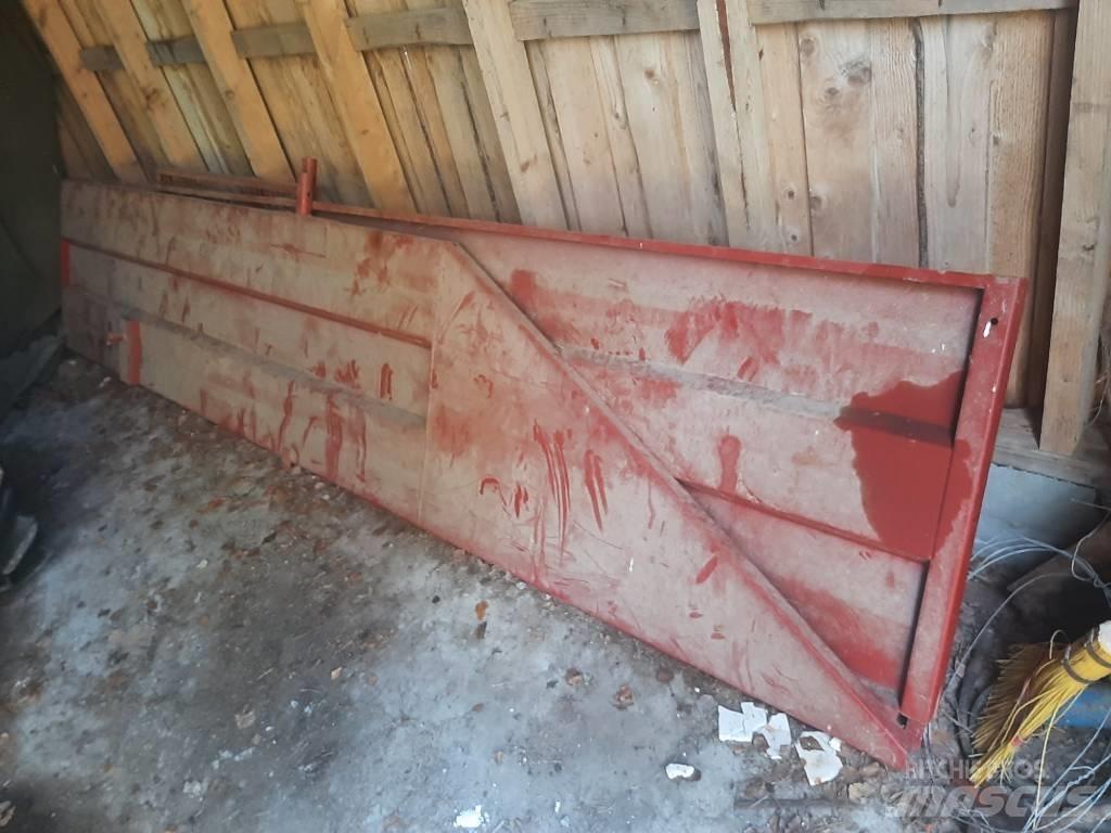 Tuhti Rehulaidat M90 Další přívěsné vozíky