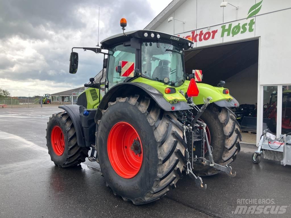 CLAAS AXION 830 CIS+ Traktory