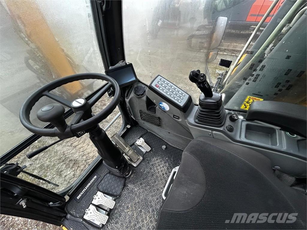 Liebherr A920 Kolová rýpadla