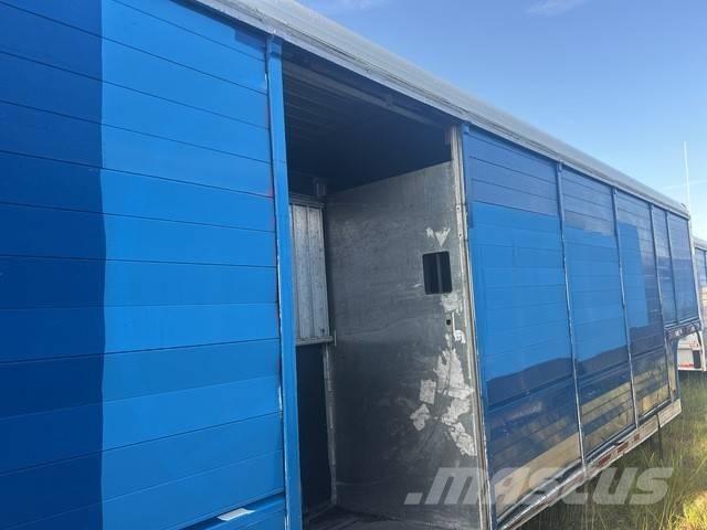 Mickey 16 Bay Přepravníky nápojů - přívěsy