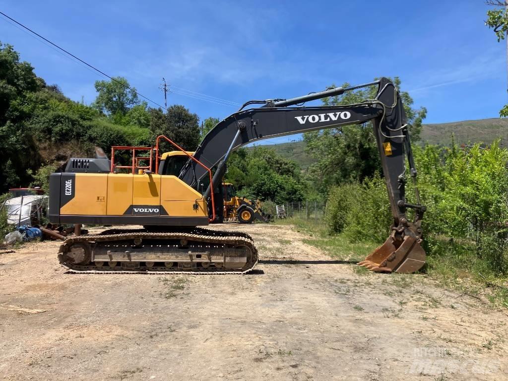 Volvo EC 220 E Pásová rýpadla