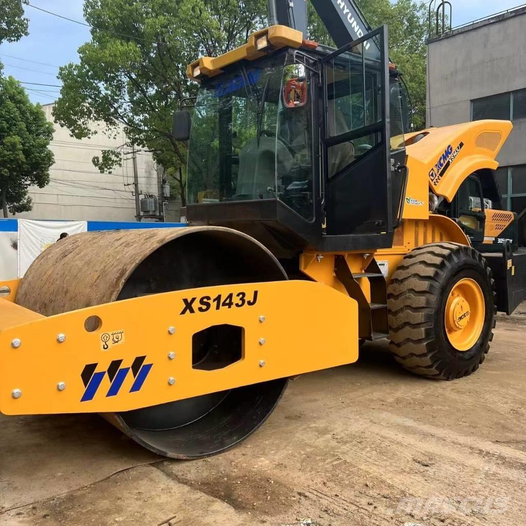 XCMG 143J Tahačové válce