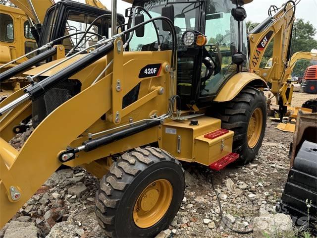 CAT 420 F Rýpadlo-nakladače