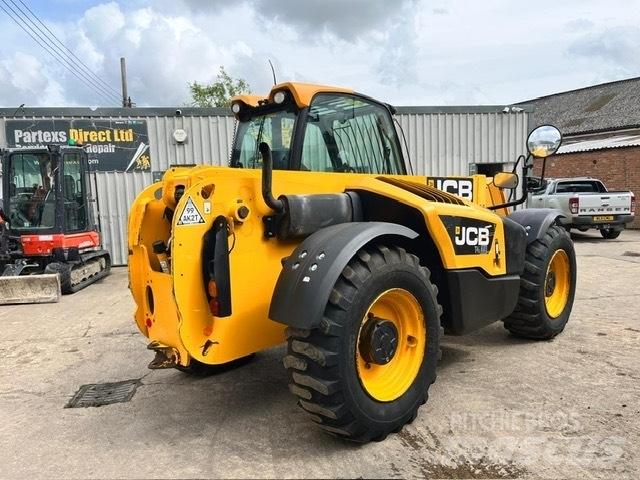 JCB 541-70 Teleskopické manipulátory