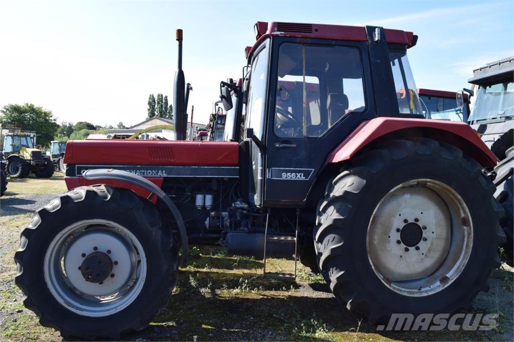 Case IH 956 XL Traktory