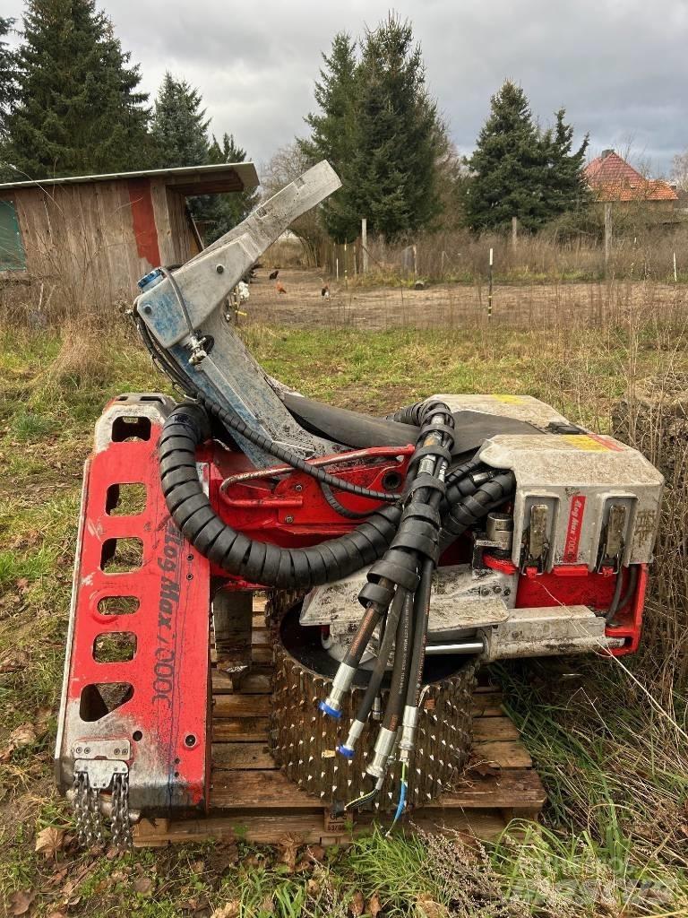 Log Max 7000 C Těžební hlavy