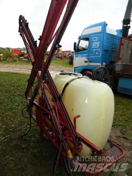 Hardi 900 Tažené postřikovače