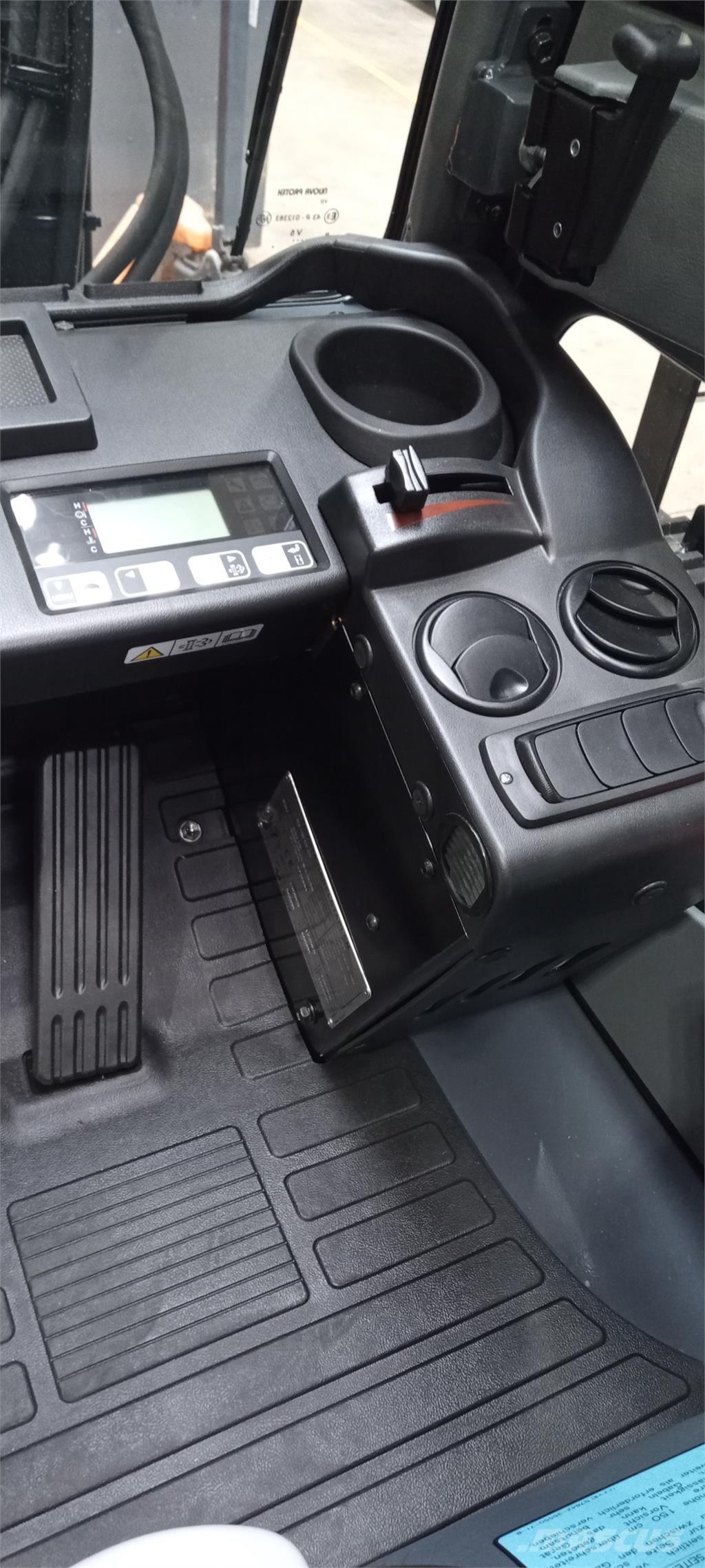 Toyota 52-8FDF25 Dieselové vozíky