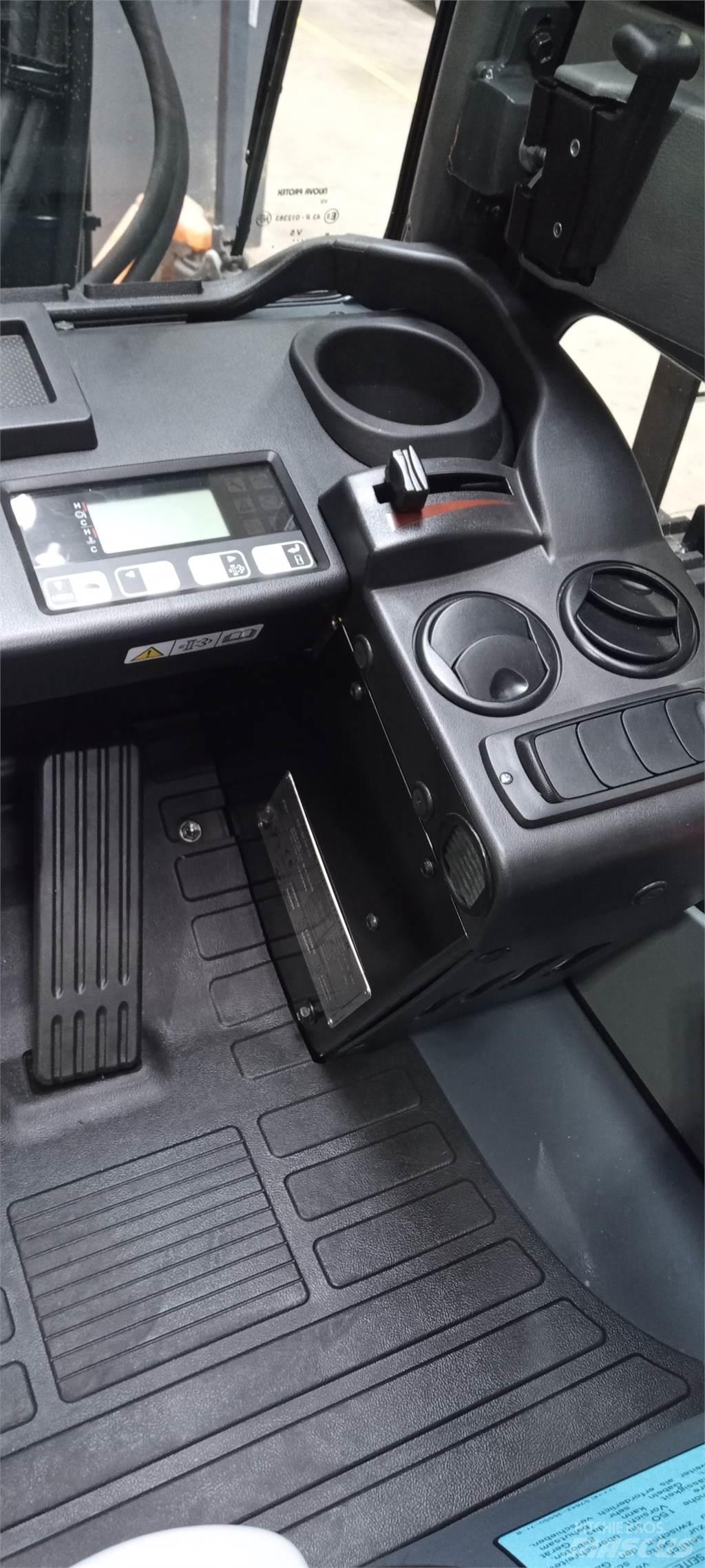 Toyota 52-8FDF25 Dieselové vozíky
