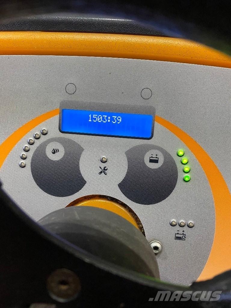 Taski 2100 Podlahové mycí stroje