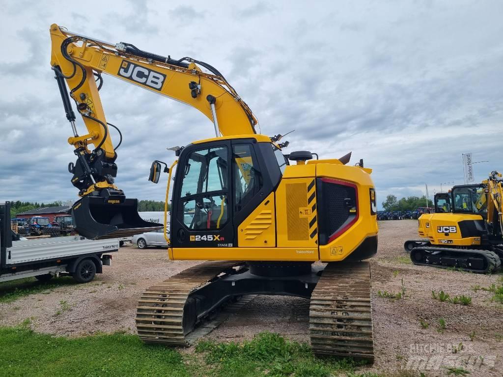 JCB 245 XR Pásová rýpadla