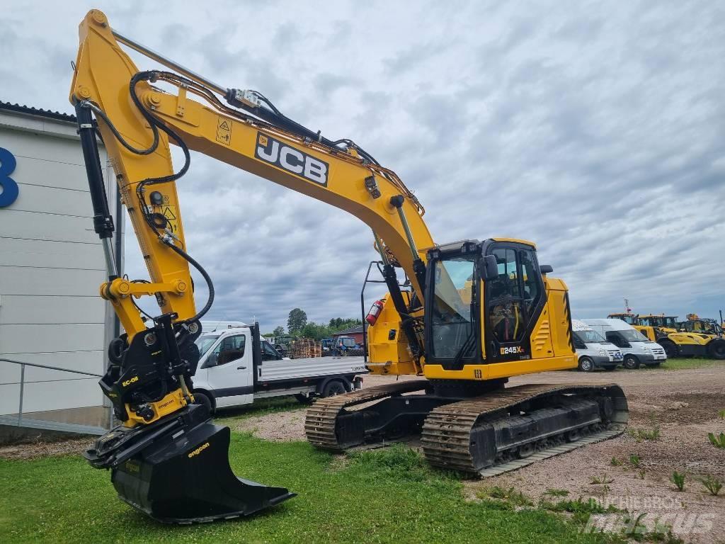 JCB 245 XR Pásová rýpadla