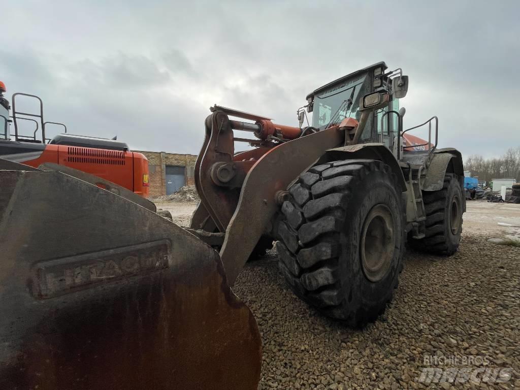 Hitachi ZW 310-6 Kolové nakladače