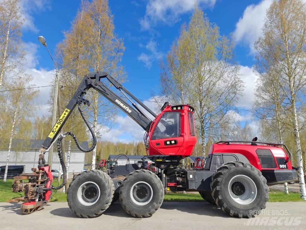 Komatsu 951 Harvestory