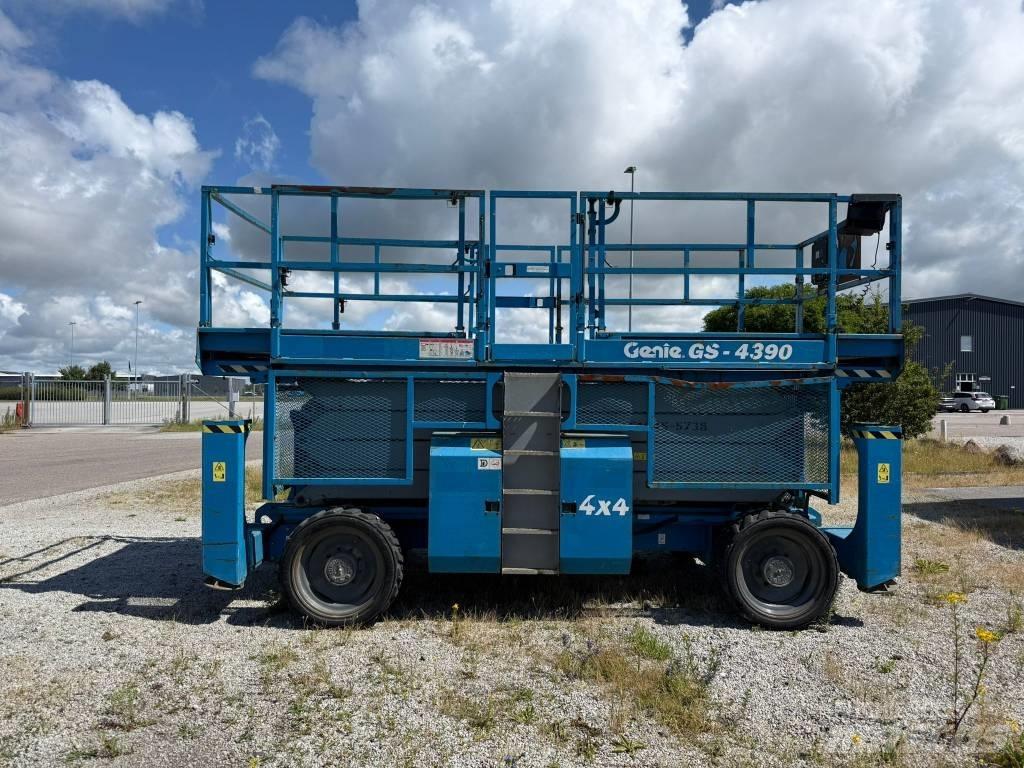 Genie GS 4390 Nůžková zvedací plošina