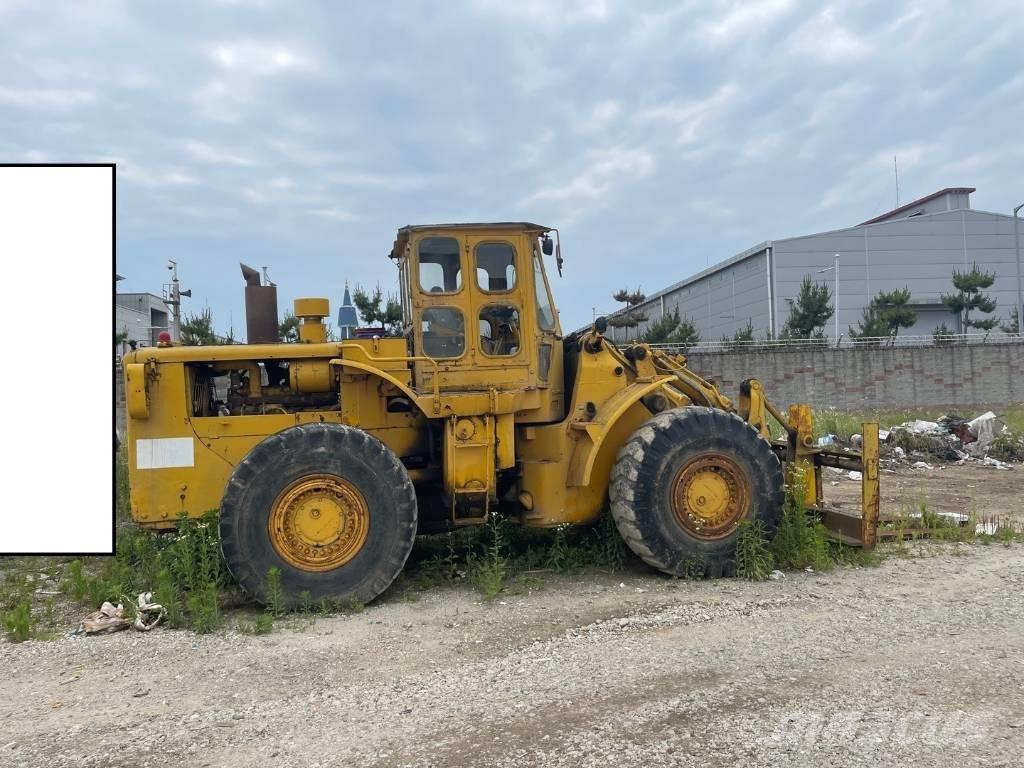 CAT 980 B Kolové nakladače