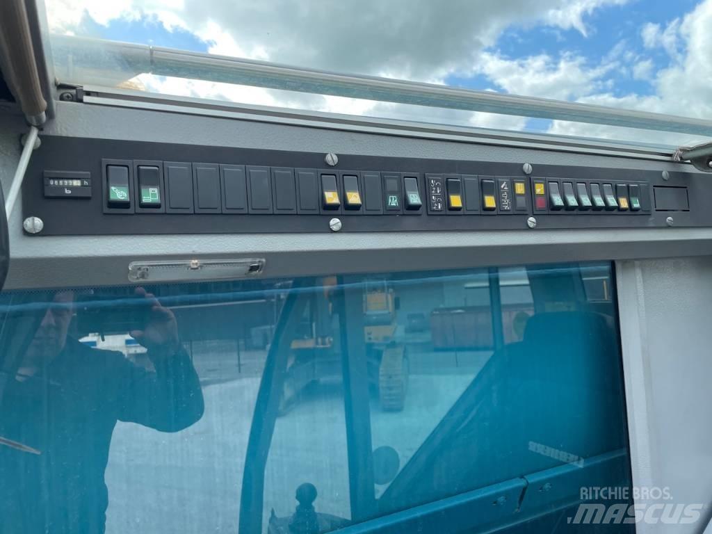 Liebherr LTM 1055-1 Univerzální terénní jeřáby