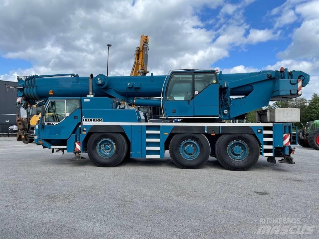 Liebherr LTM 1055-1 Univerzální terénní jeřáby