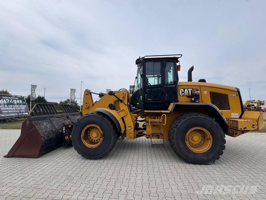 CAT 938 M Kolové nakladače