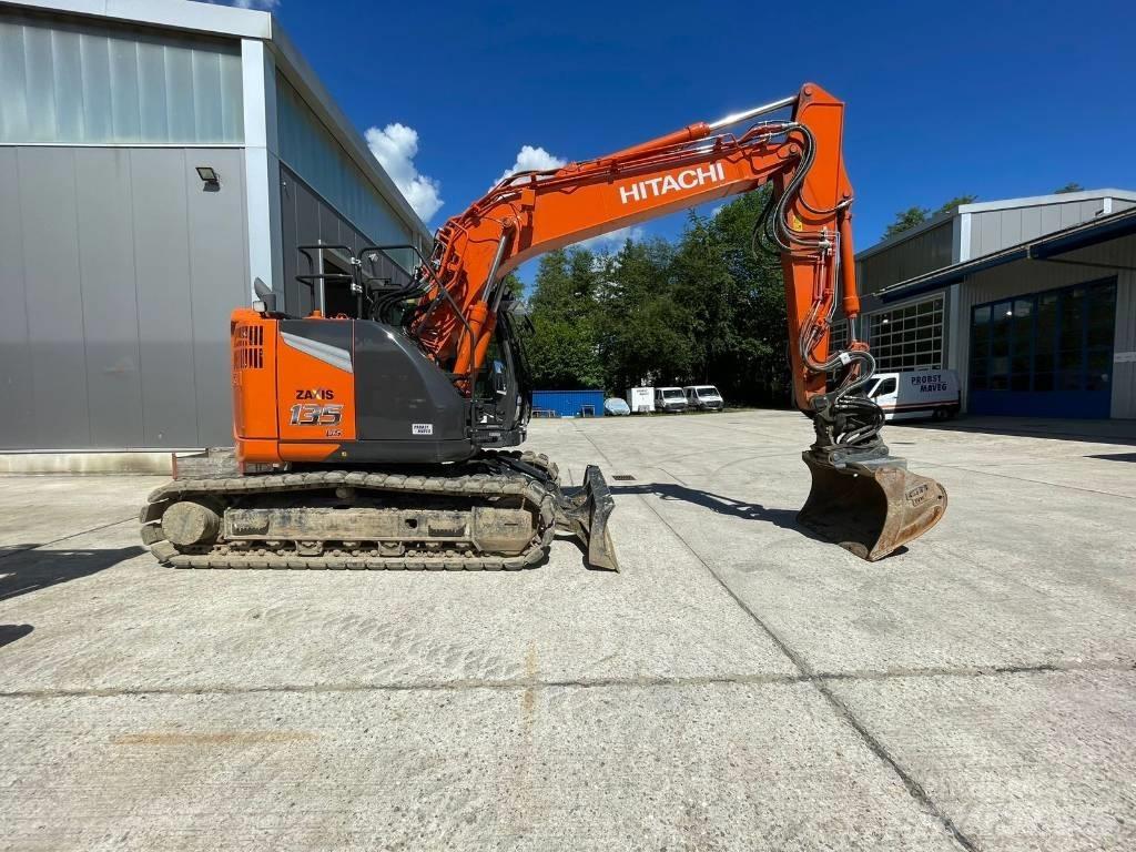 Hitachi ZX135US Pásová rýpadla