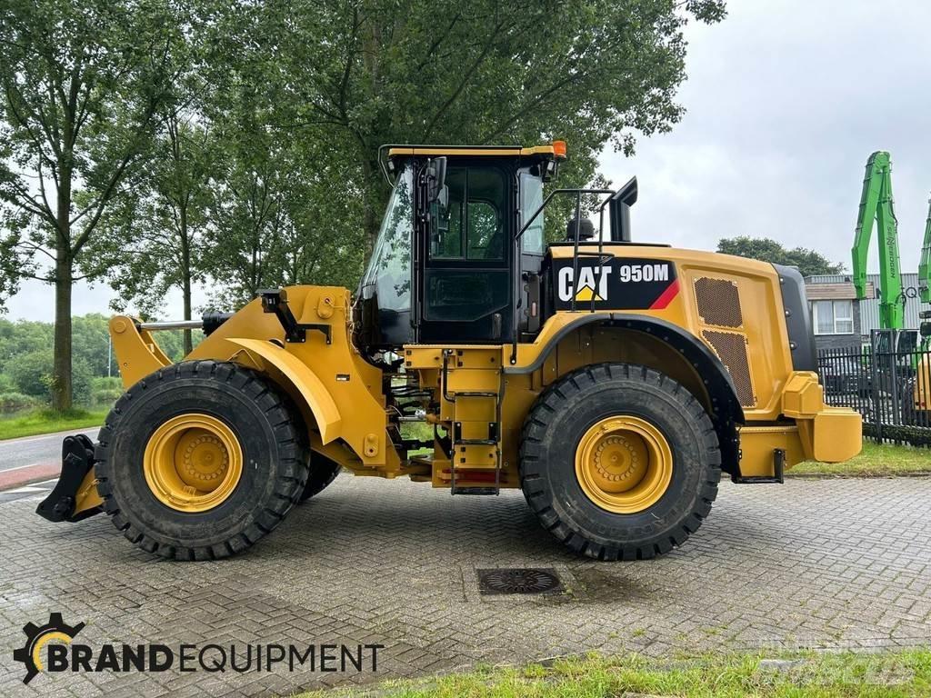 CAT 950M Kolové nakladače
