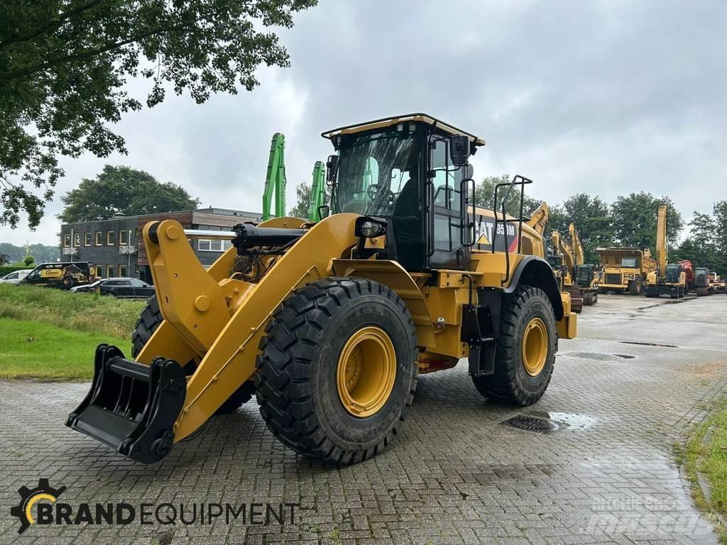 CAT 950M Kolové nakladače