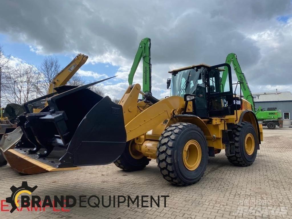 CAT 950M Kolové nakladače