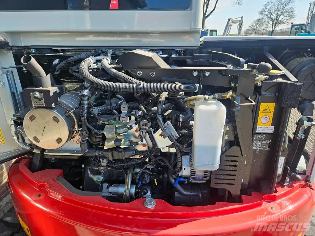 Takeuchi TB350R Demo Mini rýpadla < 7t