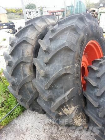  Pneus 420/85R30 Pneumatiky, kola a ráfky