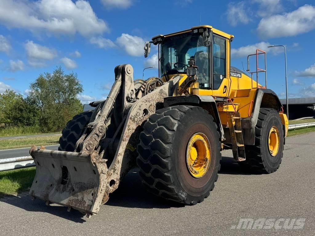 Volvo L220H Kolové nakladače