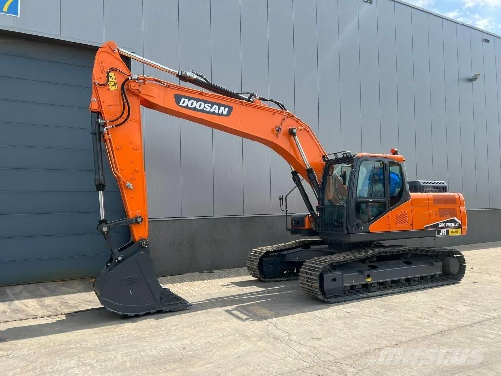Doosan DX 225 LC-7M Pásová rýpadla