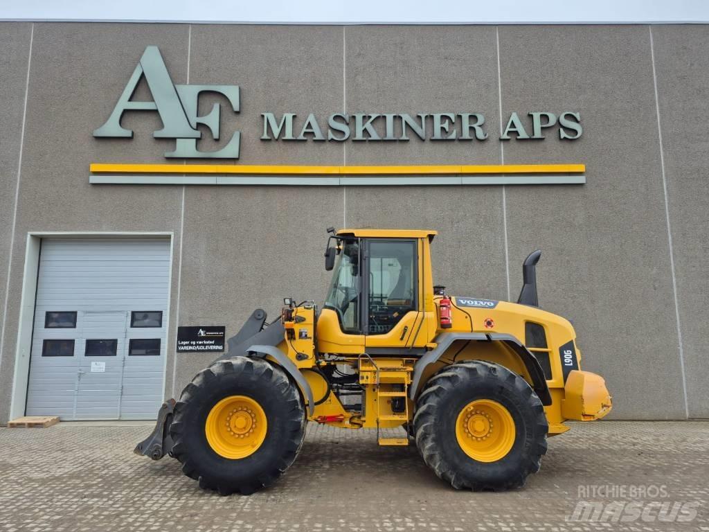 Volvo L90G Kolové nakladače