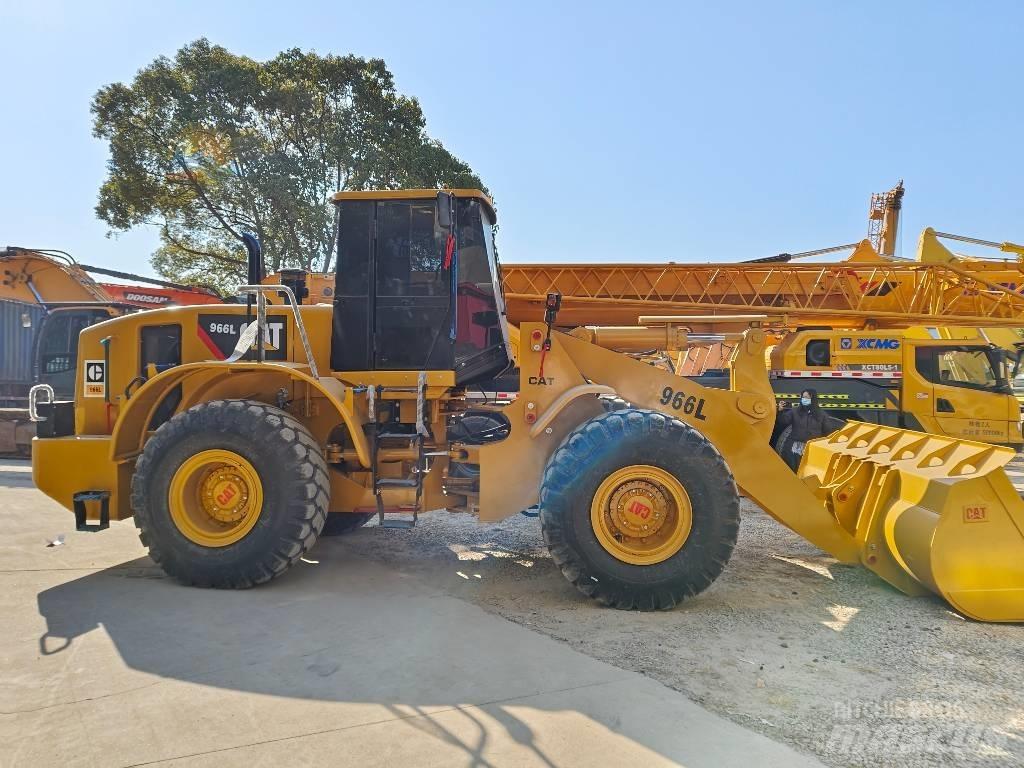 CAT 966 L Kolové nakladače
