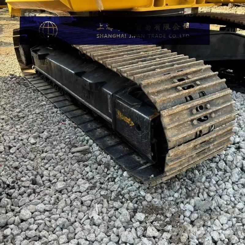 Komatsu PC 200 Pásová rýpadla