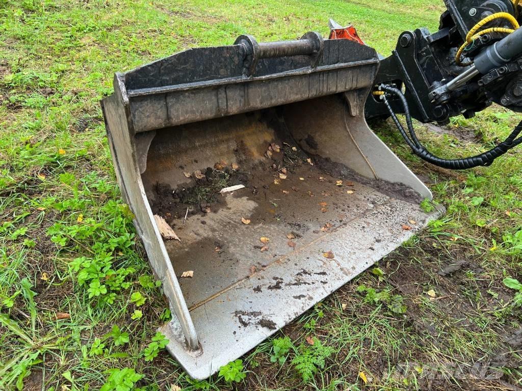 Komatsu PC138US-11 Pásová rýpadla