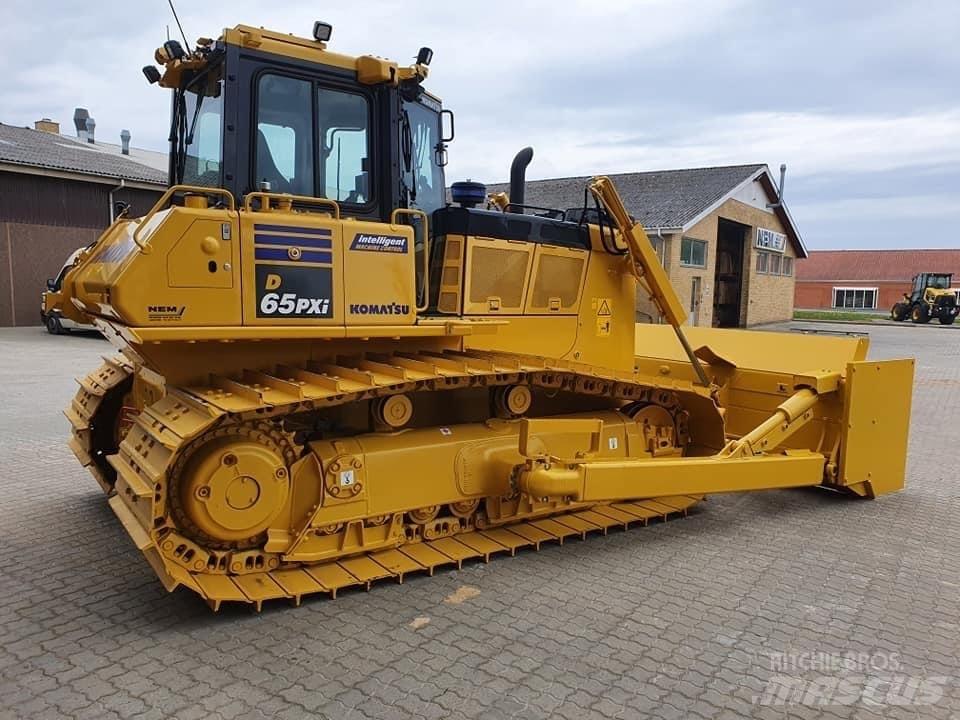 Komatsu D 65 PX-17 Pásové dozery