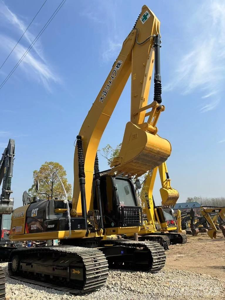 CAT 320D2 Midi rýpadla 7t - 12t