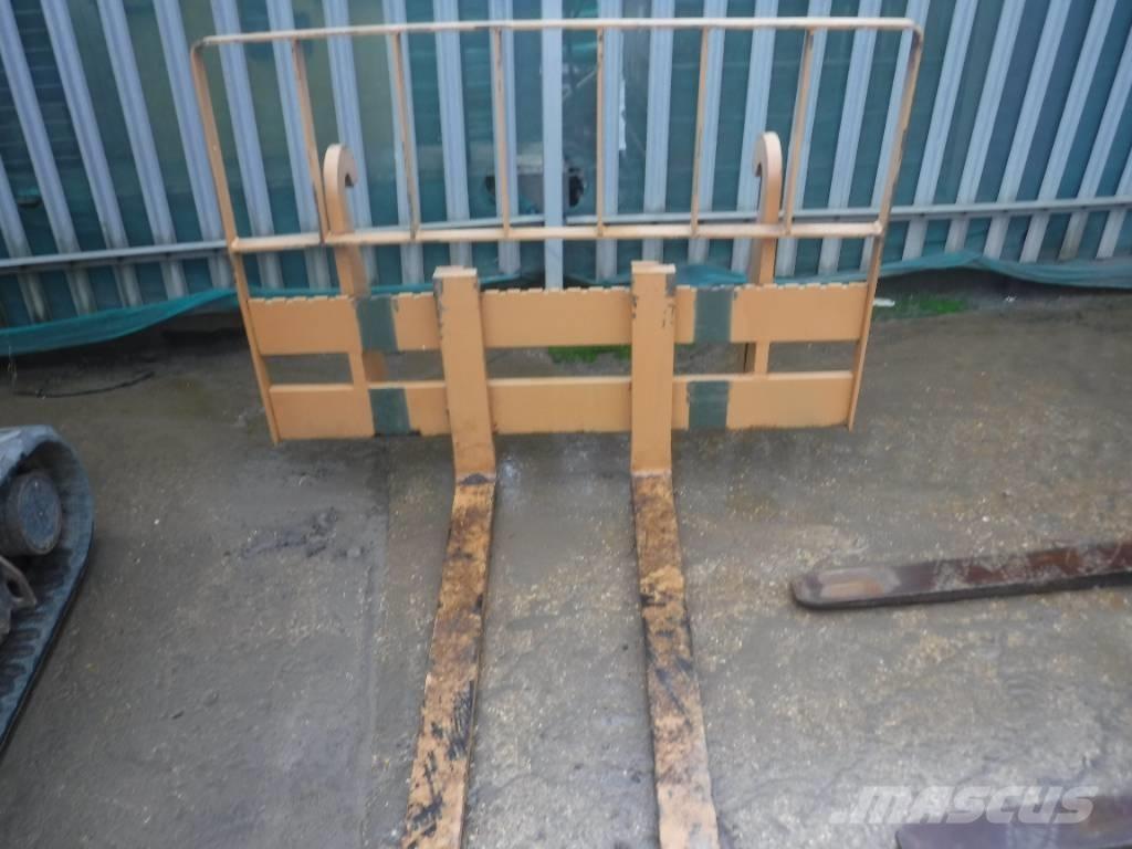 CASE 721 B XT Kolové nakladače