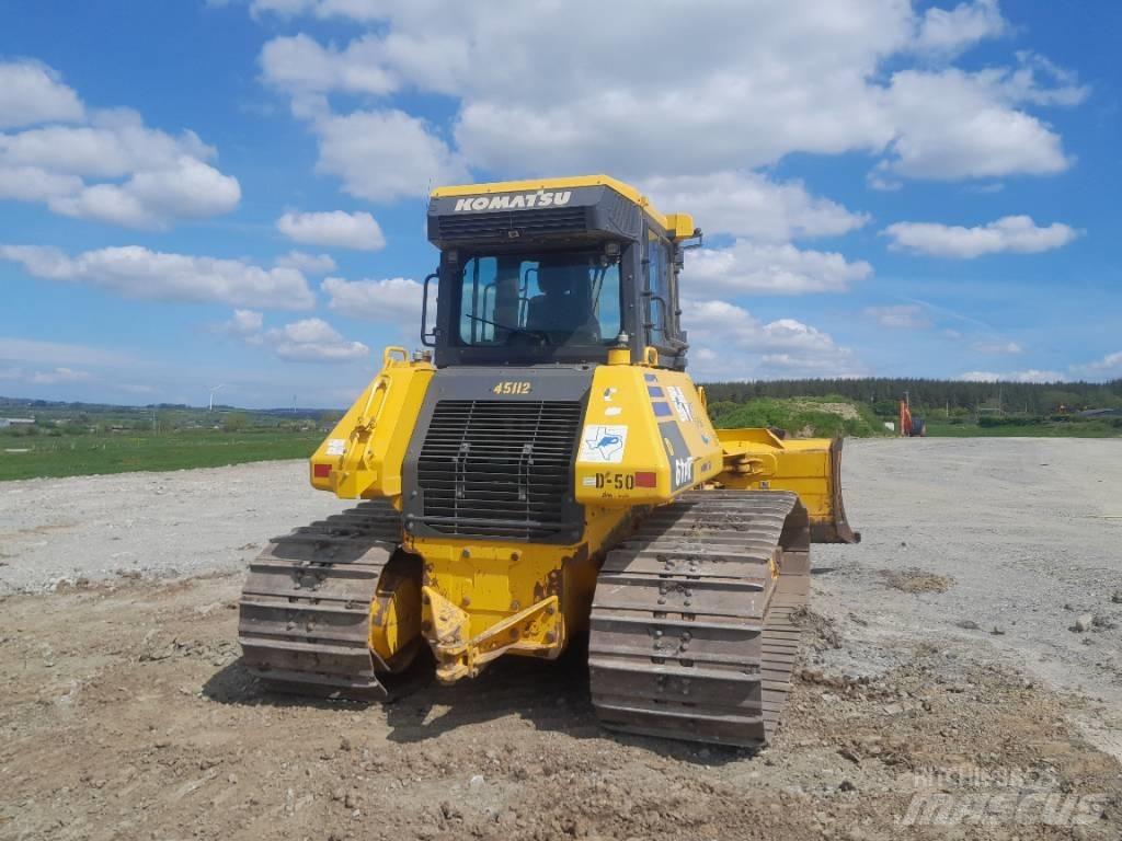 Komatsu D61 PX-24 Pásové dozery