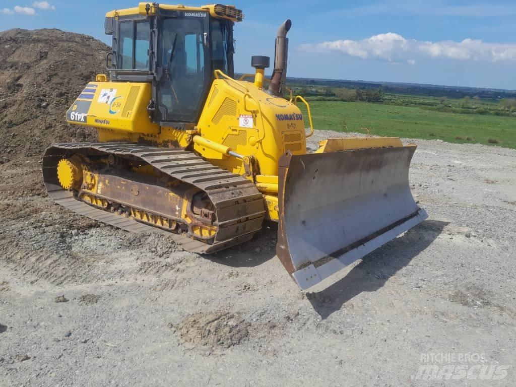 Komatsu D61 PX-24 Pásové dozery