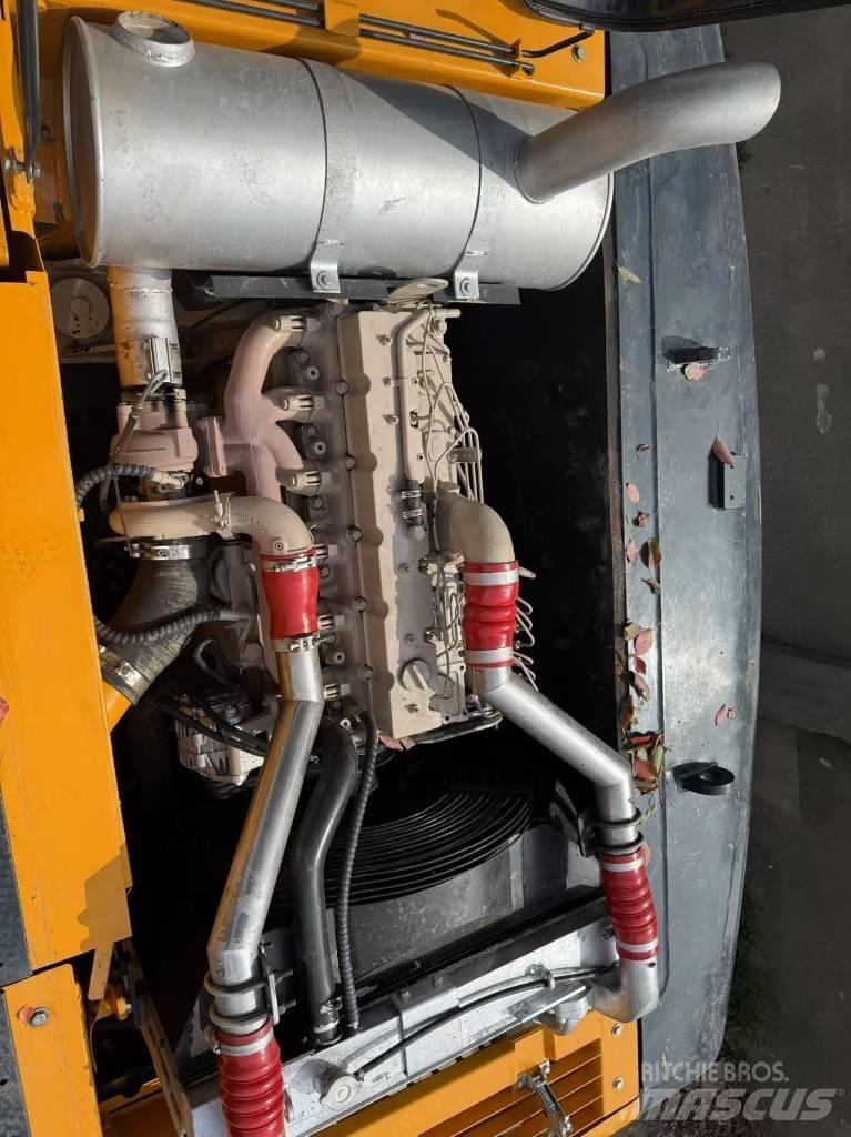 Hyundai r305lc-9t Midi rýpadla 7t - 12t
