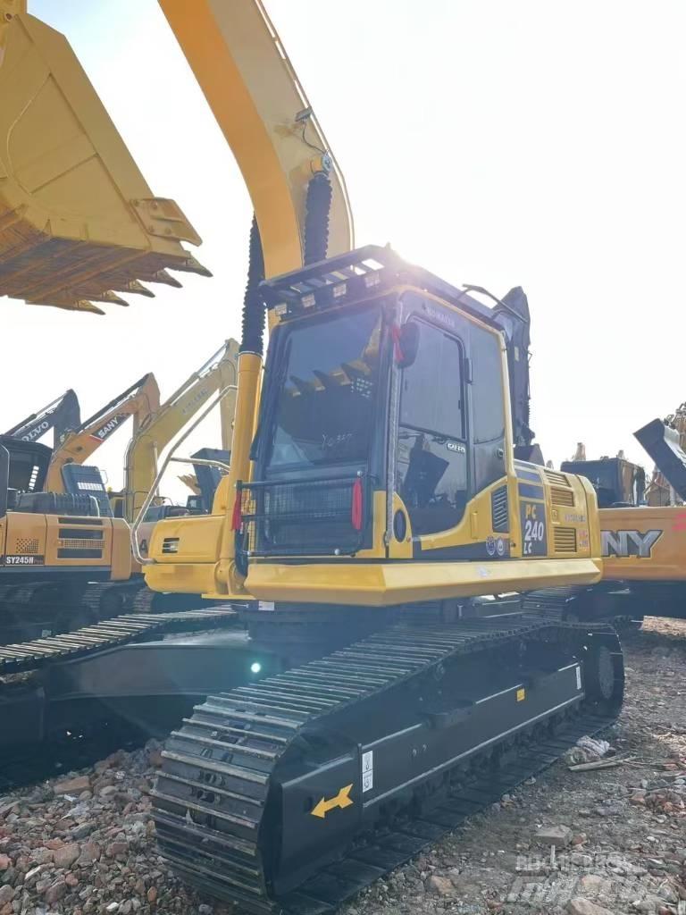 Komatsu 240 LC-8 Pásová rýpadla