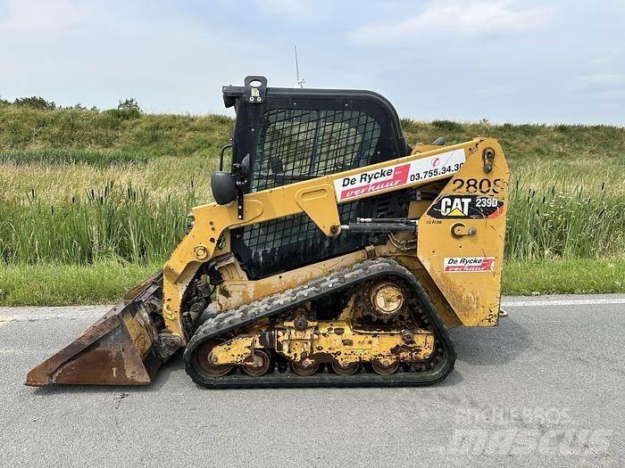 CAT 239D Pásové nakladače