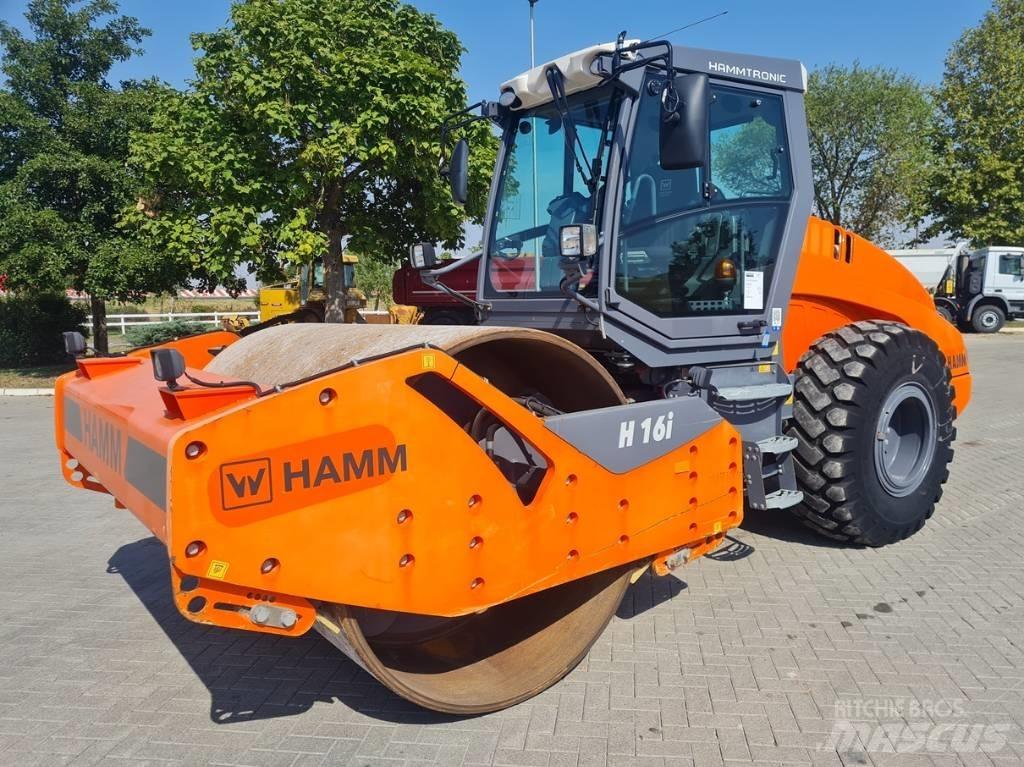 Hamm H 16 i Tahačové válce