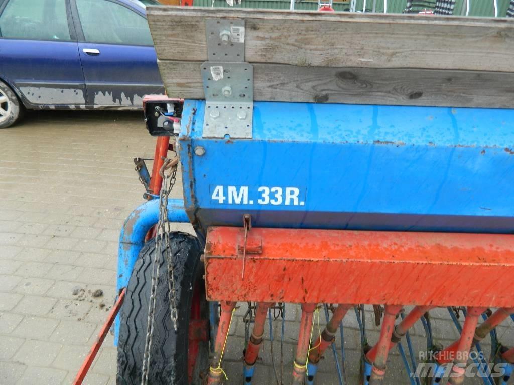 Stegsted 4 Mechanické secí stroje